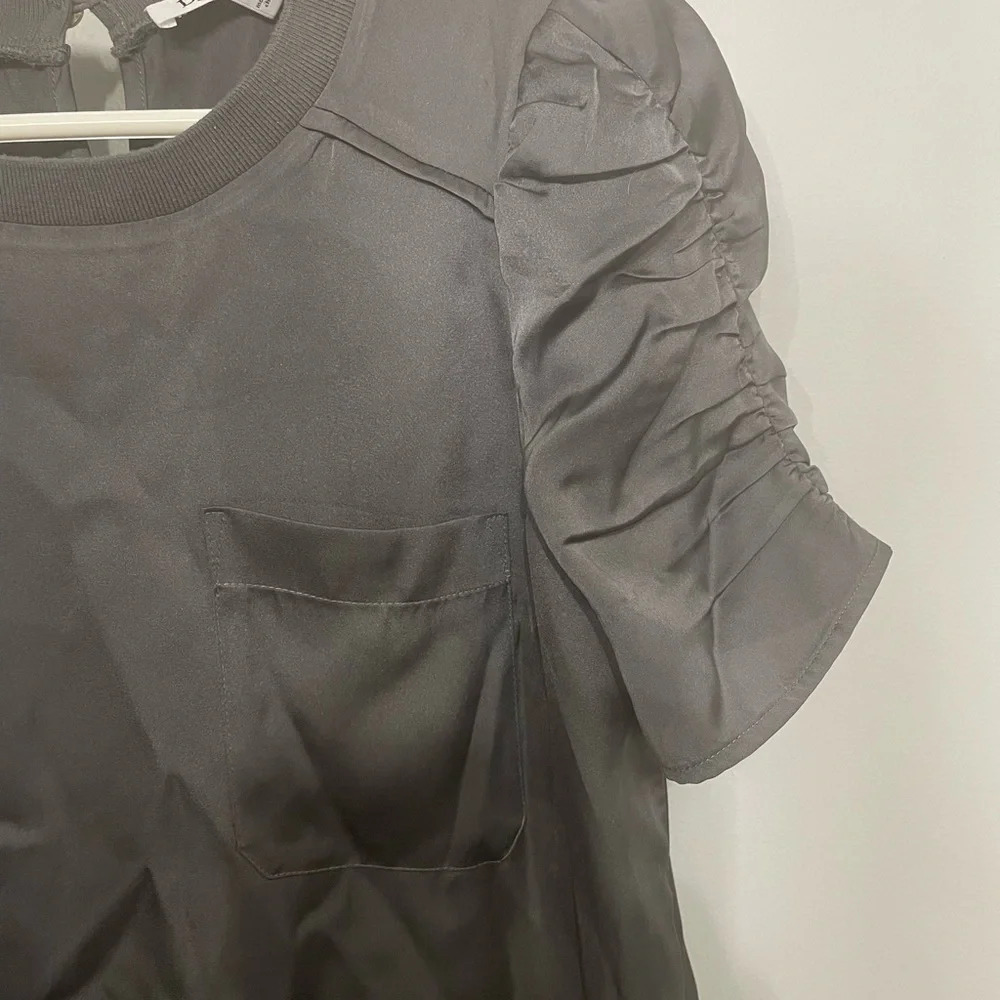 NWT grey T-shirt Nordstroms Rack size xs - Picture 5 of 10